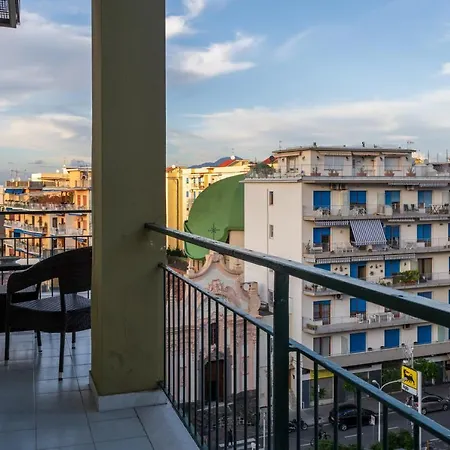 Rossella Daire Sorrento